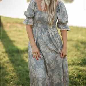 ISO Neuflora Havana Dress